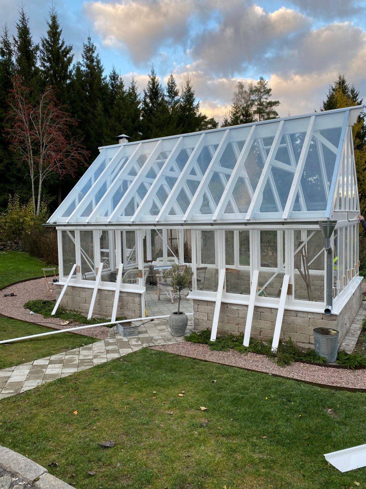 bygga växthus av gamla fönster